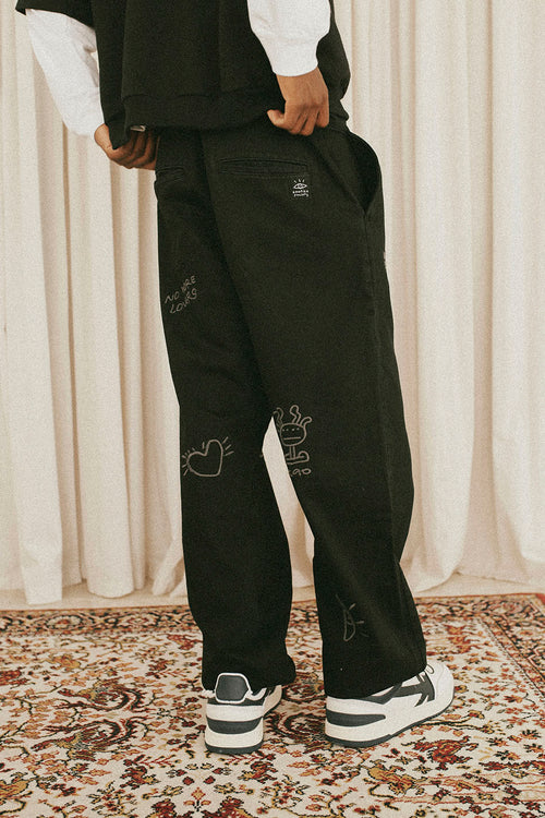 Pantalón Relaxed Urban Embroidered Black