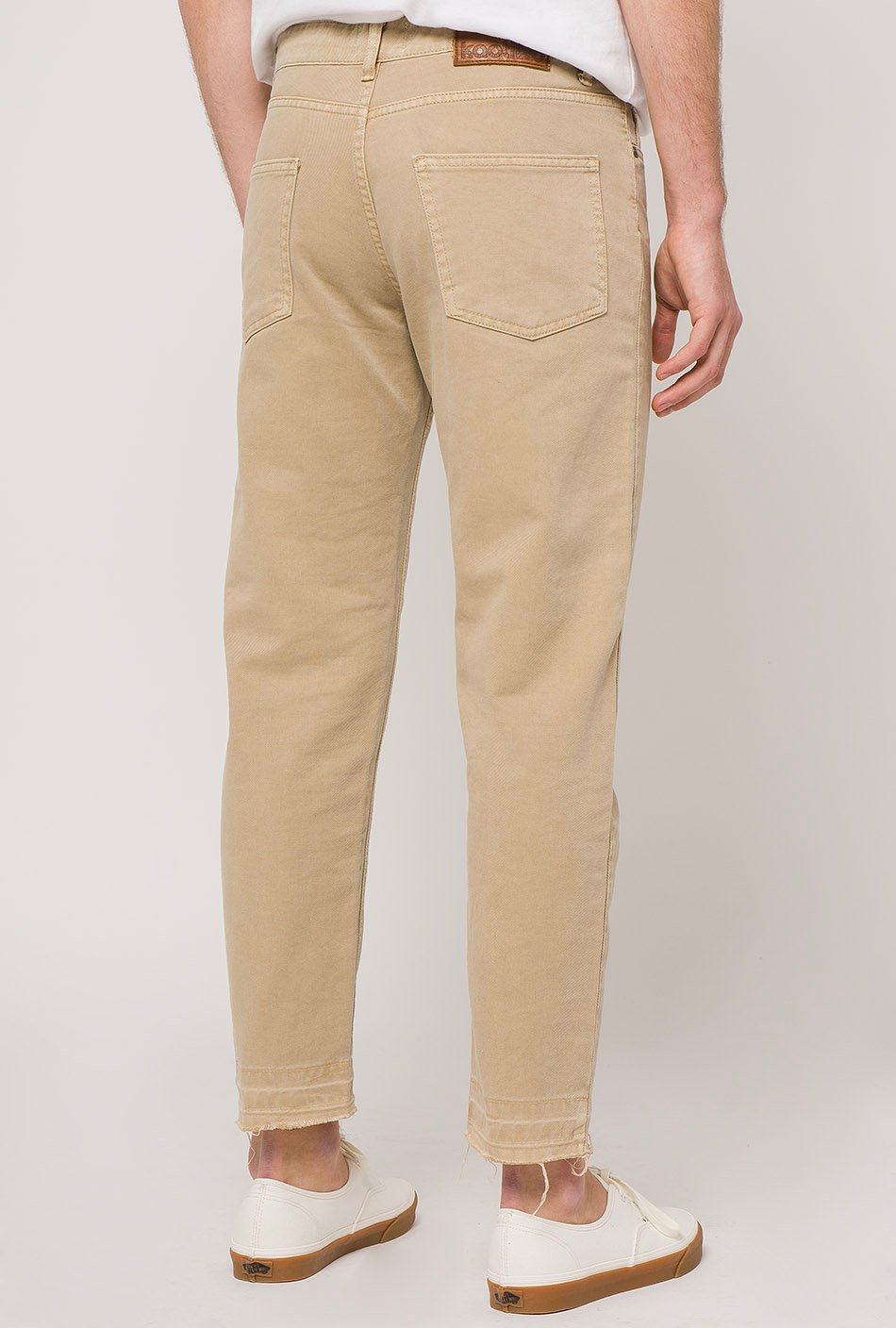 Pantalón cropped beige