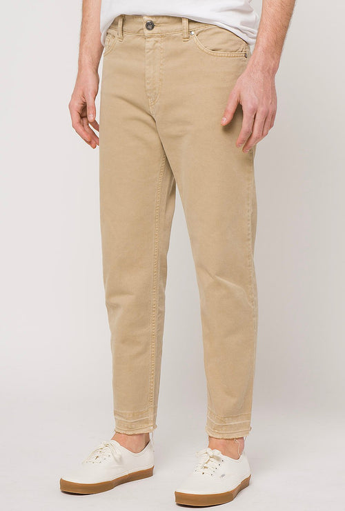 Pantalón cropped beige